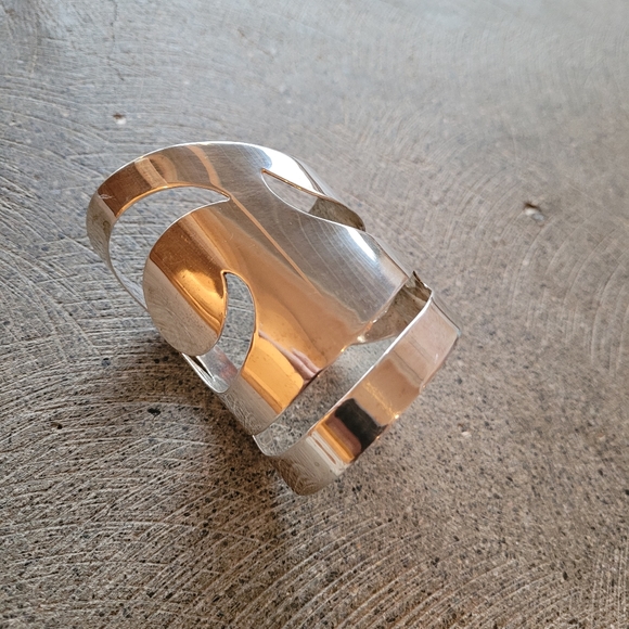 Sterling silver plated brass cuff bracelet - Picture 5 of 7